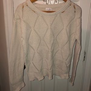 🌹Comfy&Cute Cream/Tan Sweater!